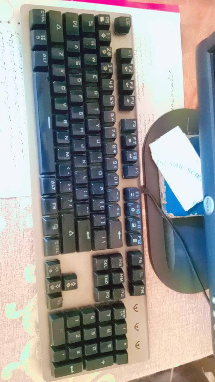 mechanical gaming keyboard 3