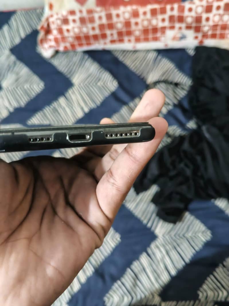 Apple iPhone 11 Pro Max 3