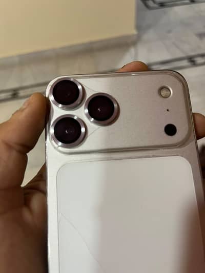 Apple iPhone XS Max converted in 17 pro max