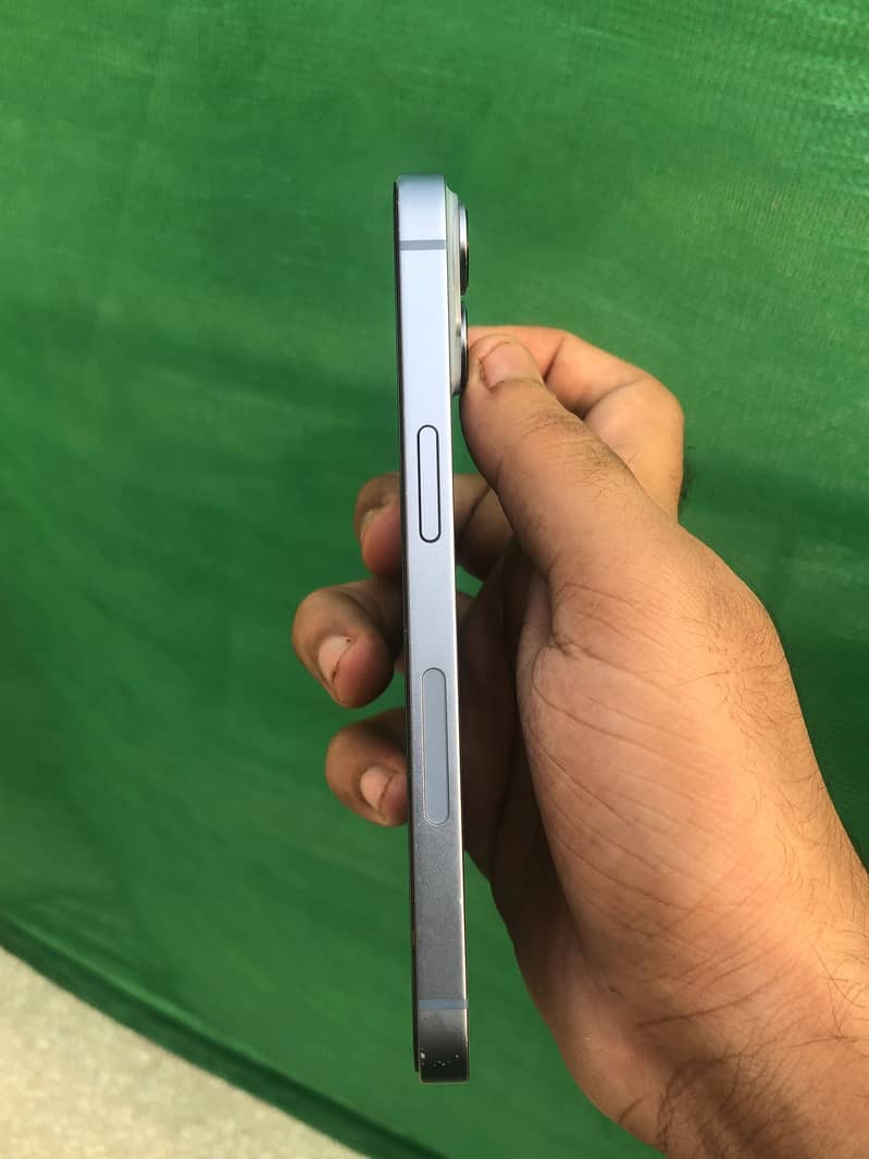 Apple iPhone 14 1