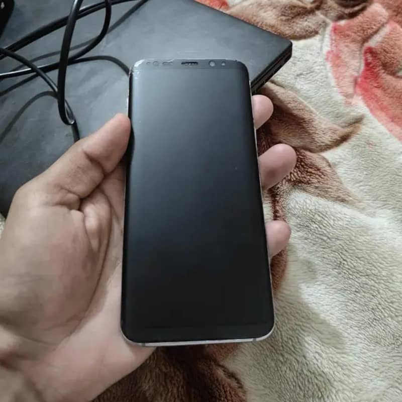 Samsung Mobile S8 Plus 3