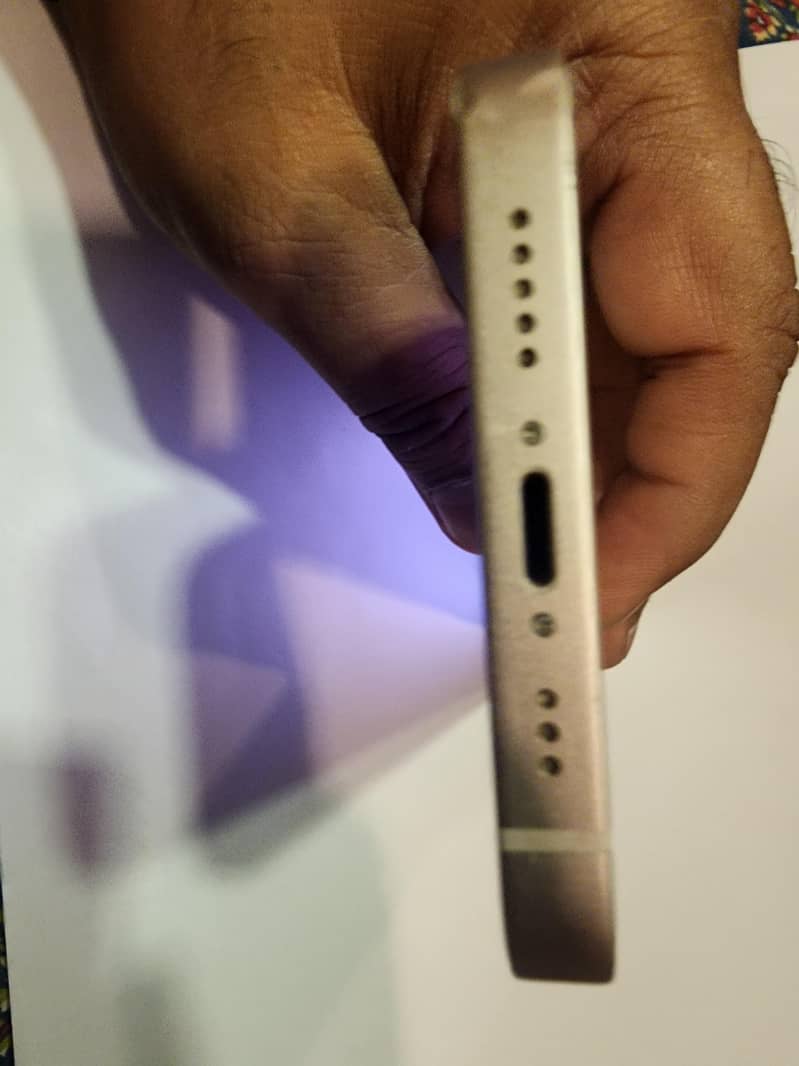 Apple iPhone 13 3