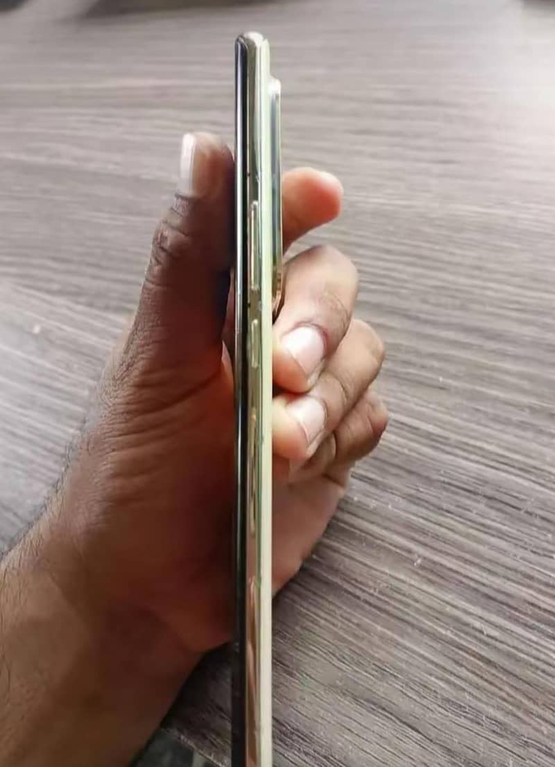 Infinix Zero 30 (03008185343) 5
