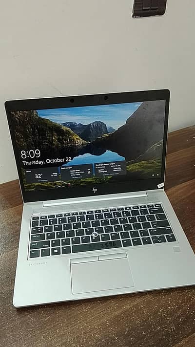 HP elitebook 830 G5