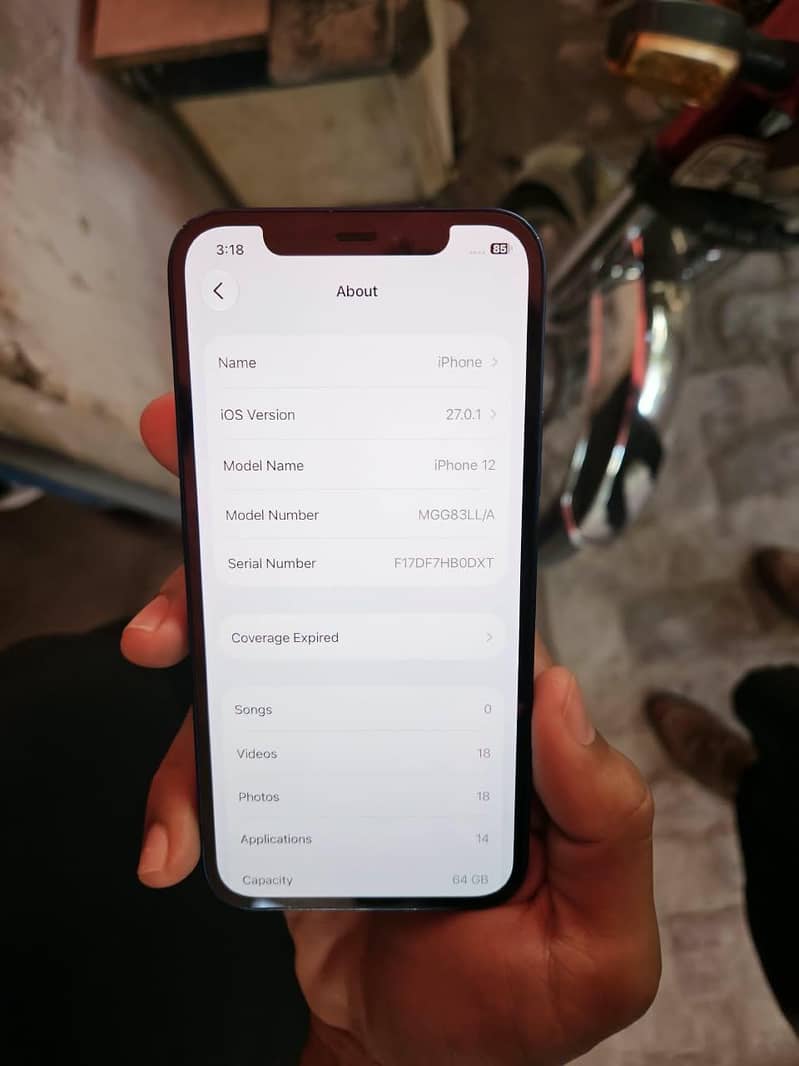 Apple iPhone 12 4