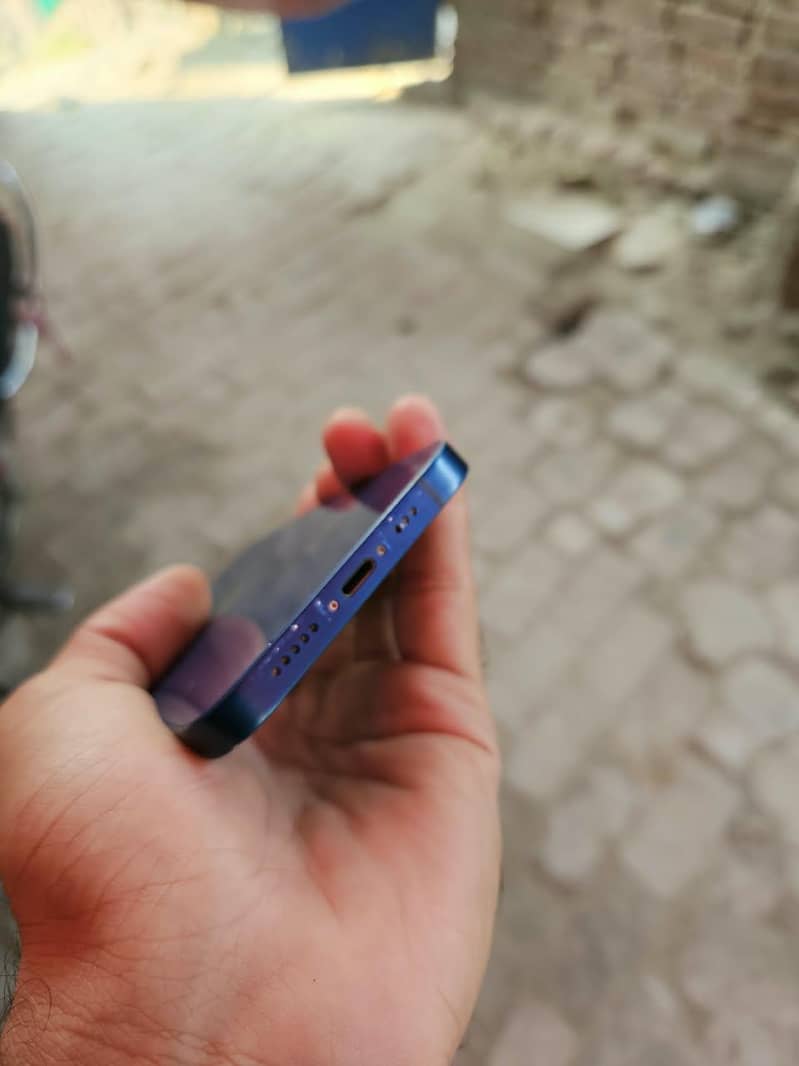 Apple iPhone 12 5