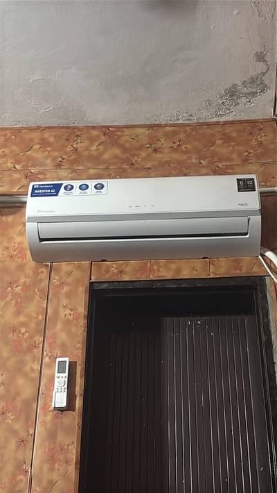 brand new ac only used 1month. warranty together very cheap Rs10,5000