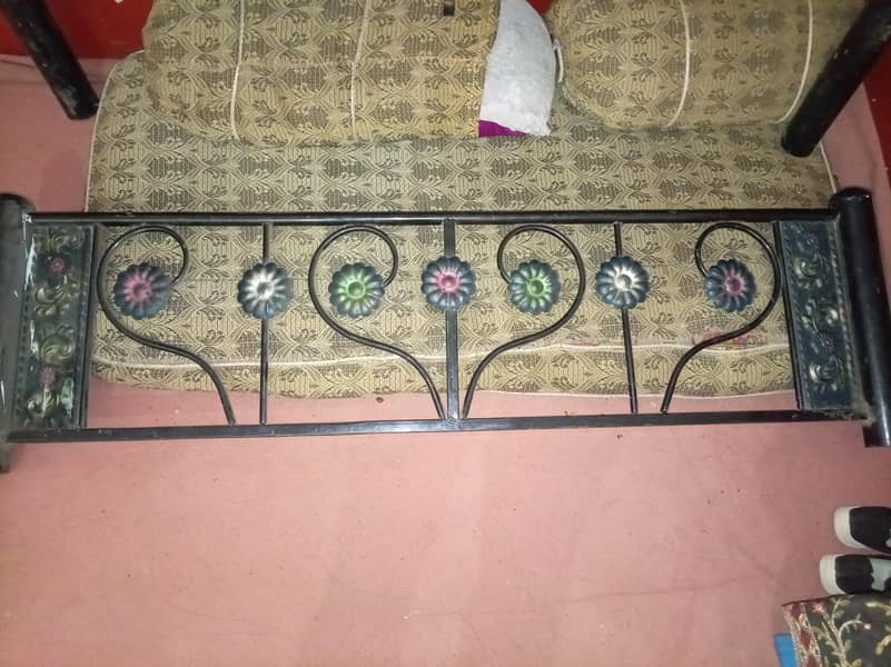 iron bed 1
