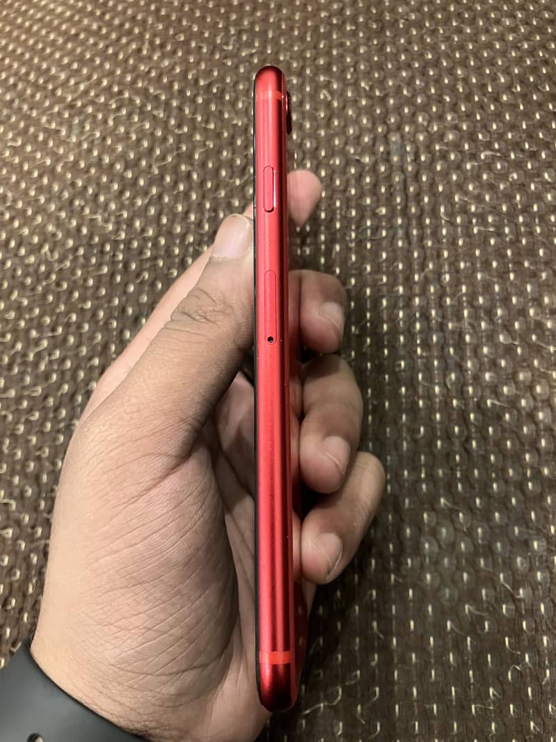 Apple iPhone SE 2nd generation 1