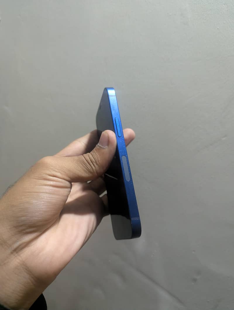 Apple iPhone 12 mini 3