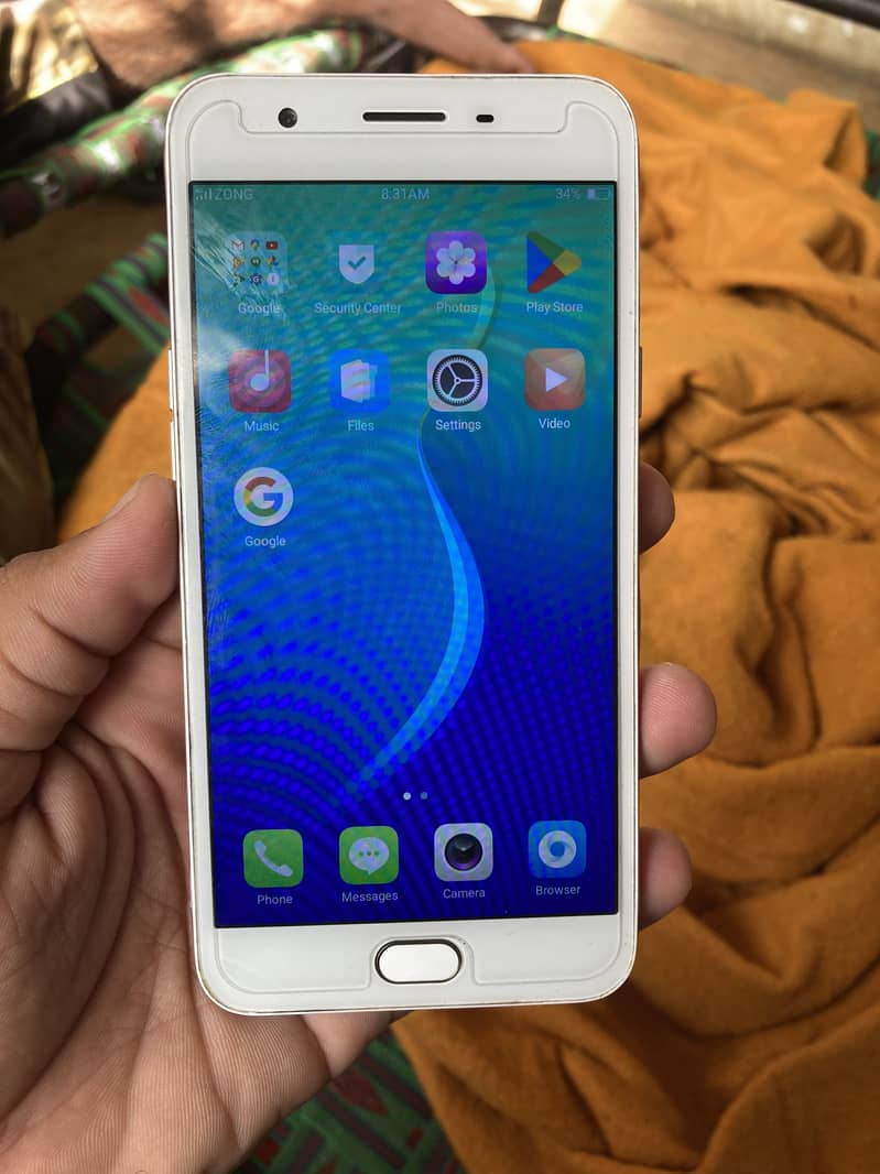 OPPO A7 4