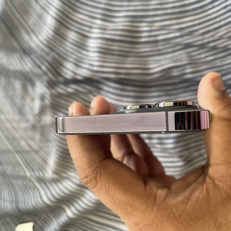 Apple iPhone 14 Pro 1