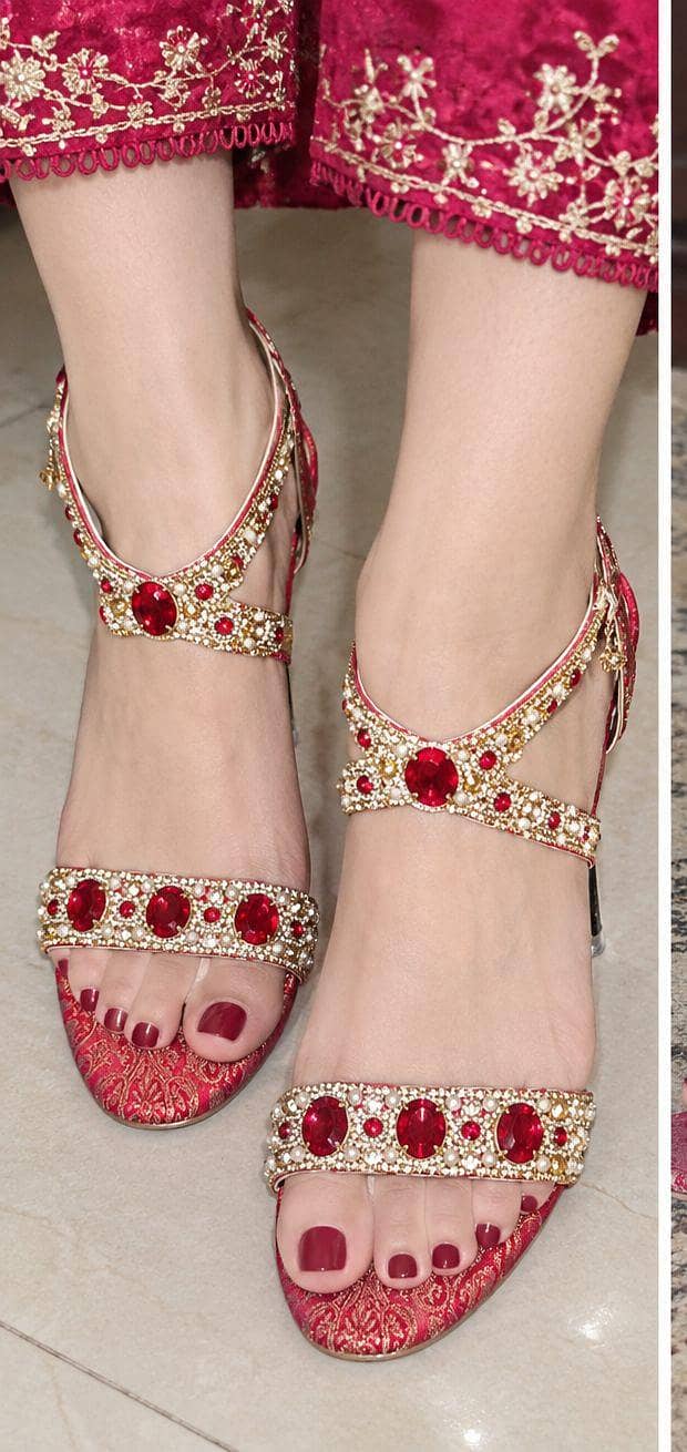 sandals 1