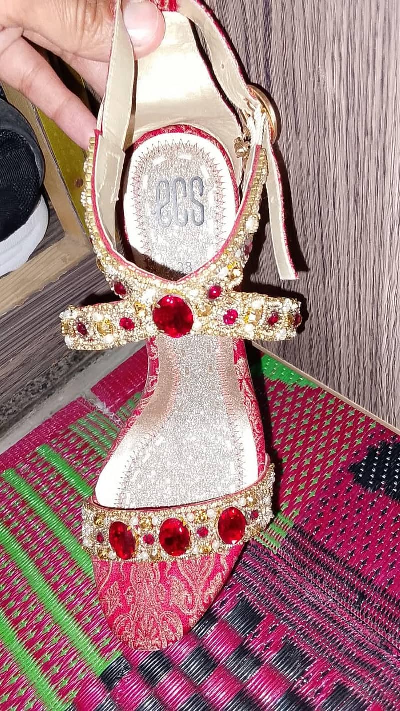 sandals 5