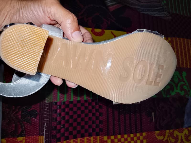 sandals 7