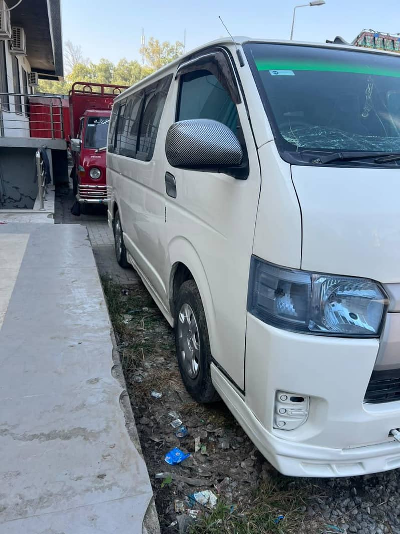Hiace 200 2