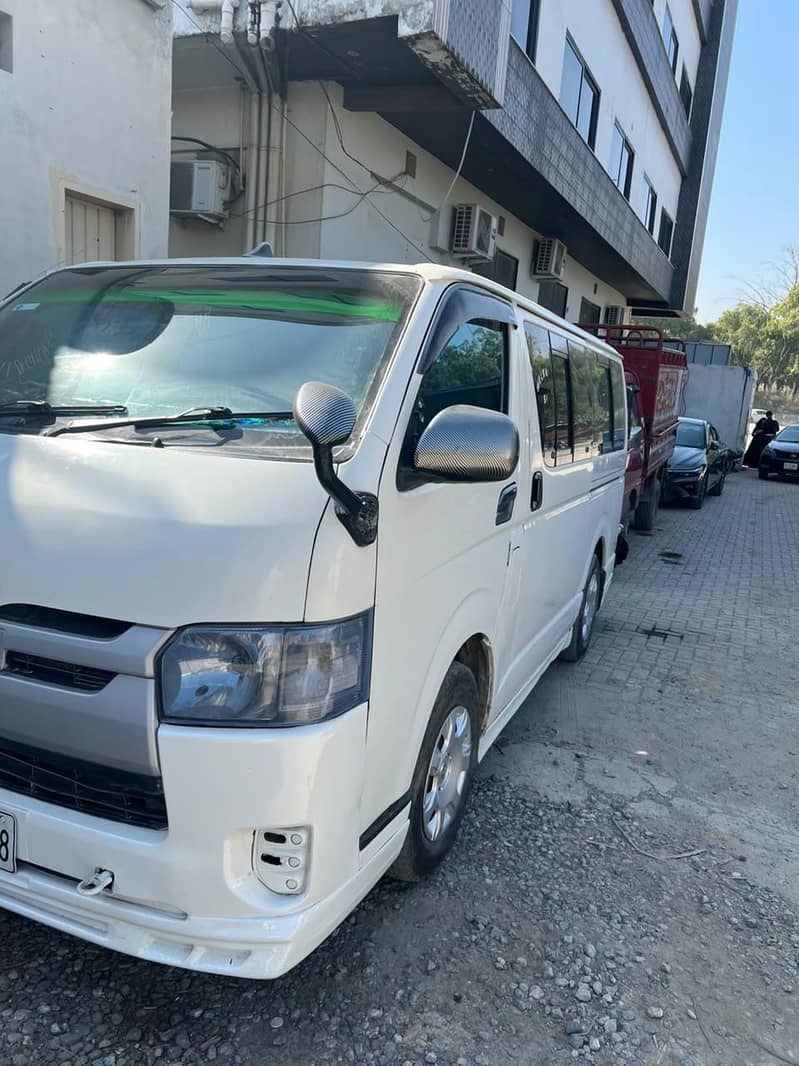 Hiace 200 4
