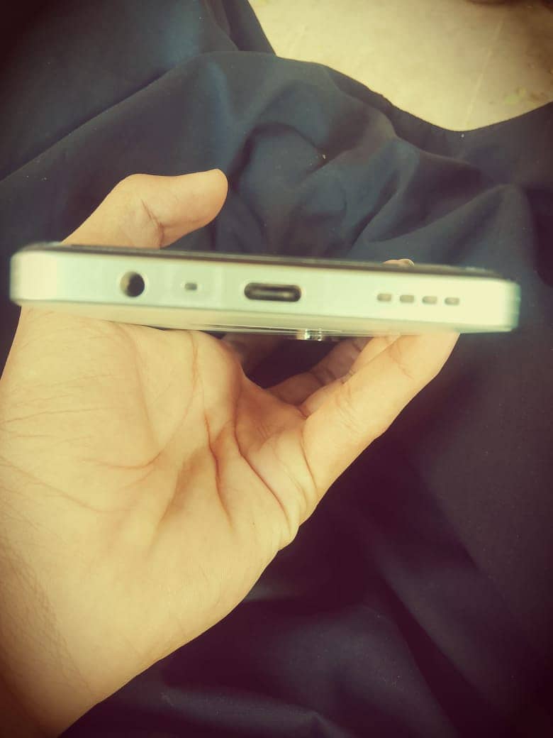 Realme Note 60x 2