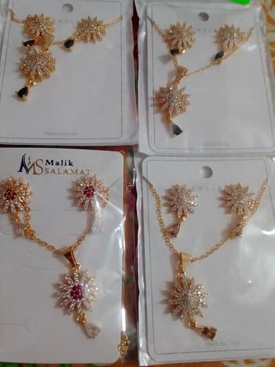 Gorgeous Simple Jewellery At Low price