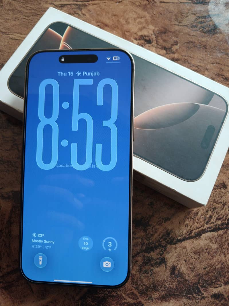 Apple iPhone 16 Pro Max jv 1