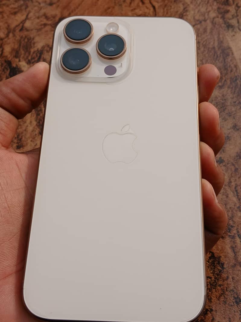 Apple iPhone 16 Pro Max jv 4