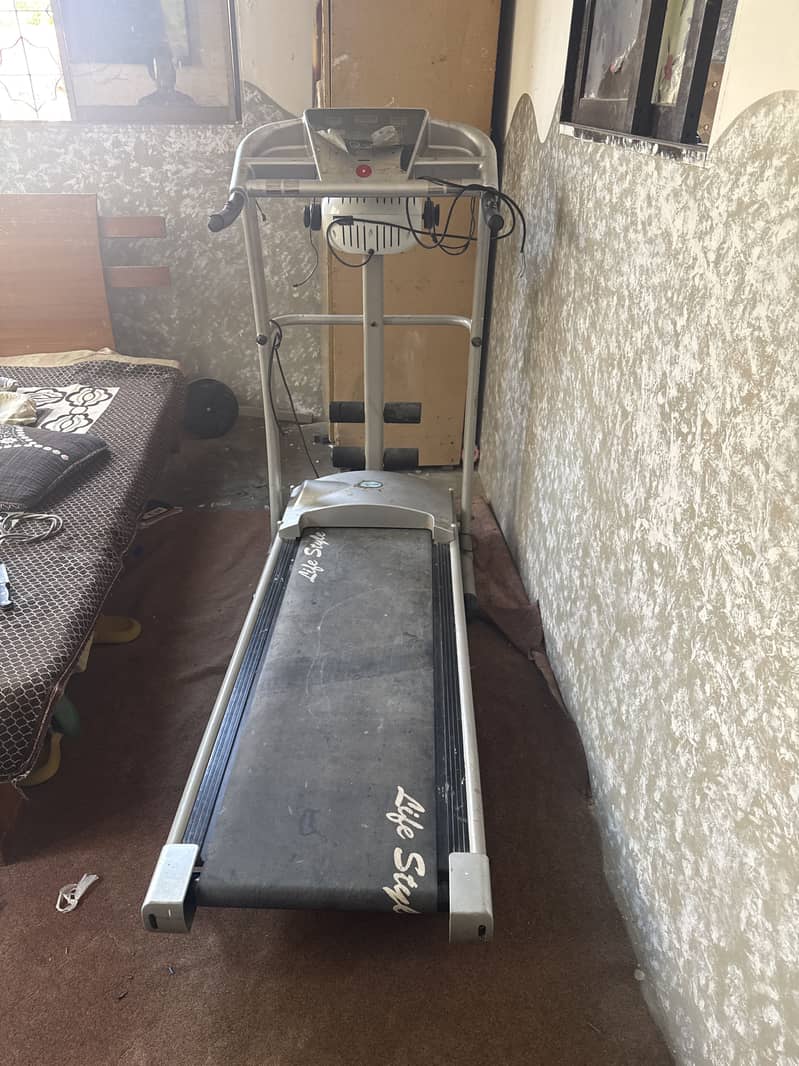 Treadmill 4