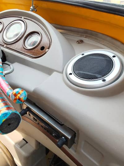 tez raftaar auto rickshaw