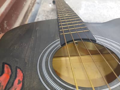 austhetic guitar for urgent sale need money