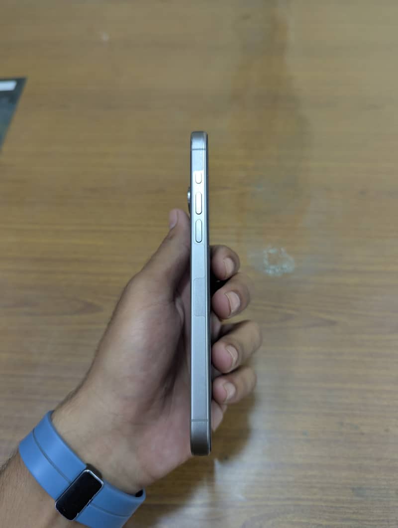 Apple iPhone 15 Pro Max 1