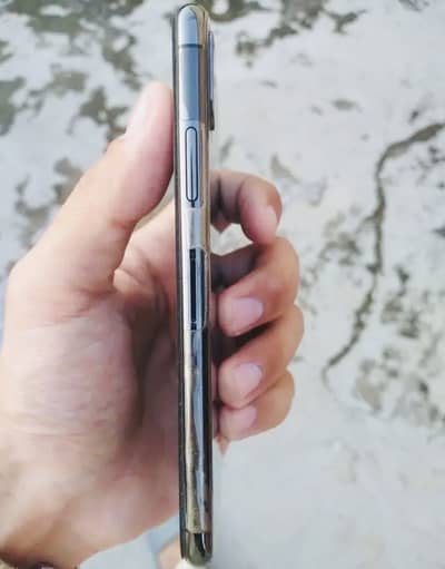 IPHONE X 64GB 10/9'4 CONDITION ALL OK 100%