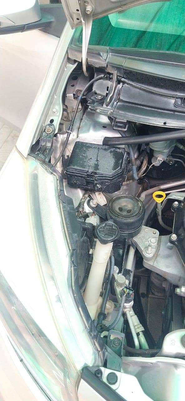 Toyota Vitz 2012 8