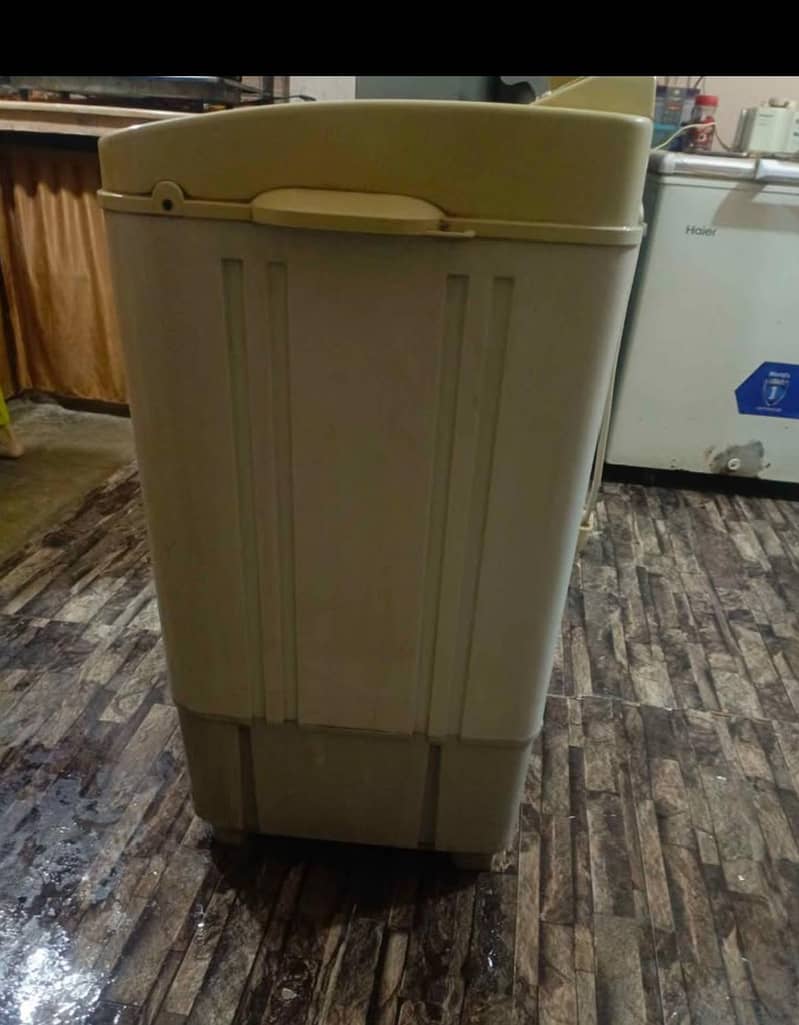 good condition washing machine 1