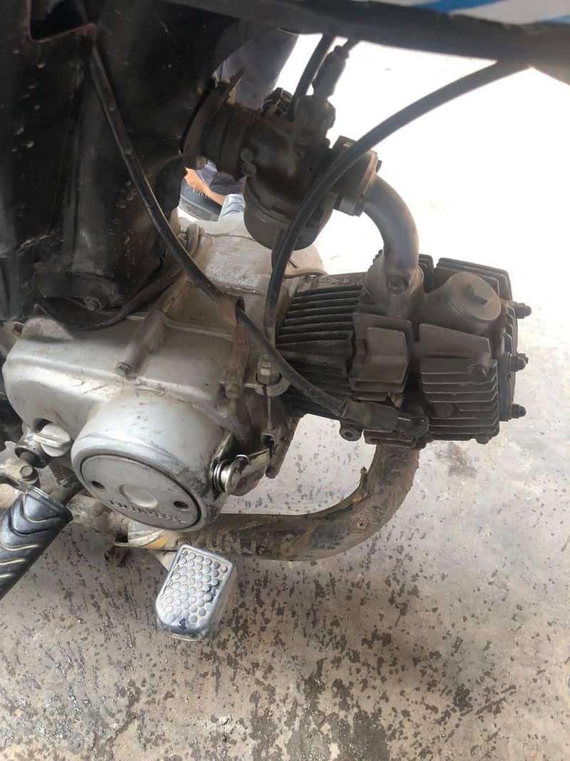 cd 70 Honda 4