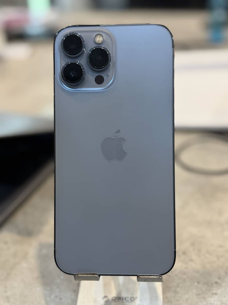 Apple iPhone 13 Pro Max 2