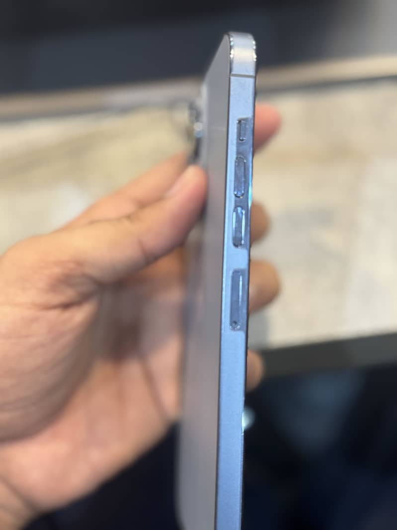 Apple iPhone 13 Pro Max 3