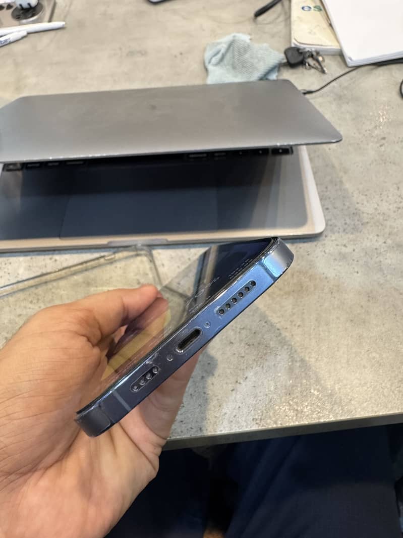 Apple iPhone 13 Pro Max 8