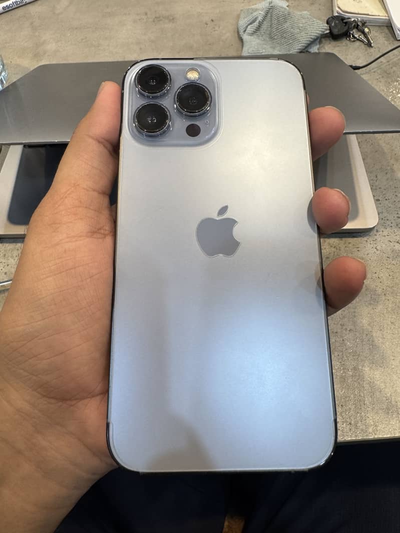 Apple iPhone 13 Pro Max 9
