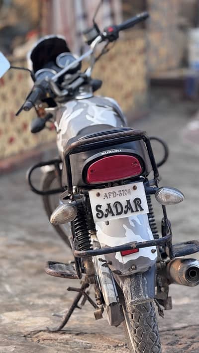 Suzuki GS150 SE