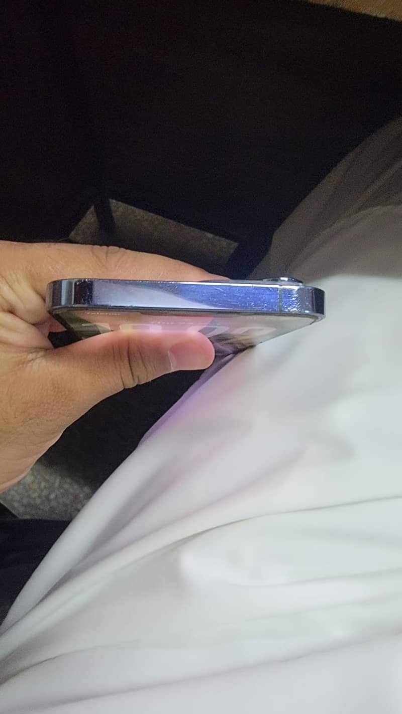 Apple iPhone 13 Pro Max 4