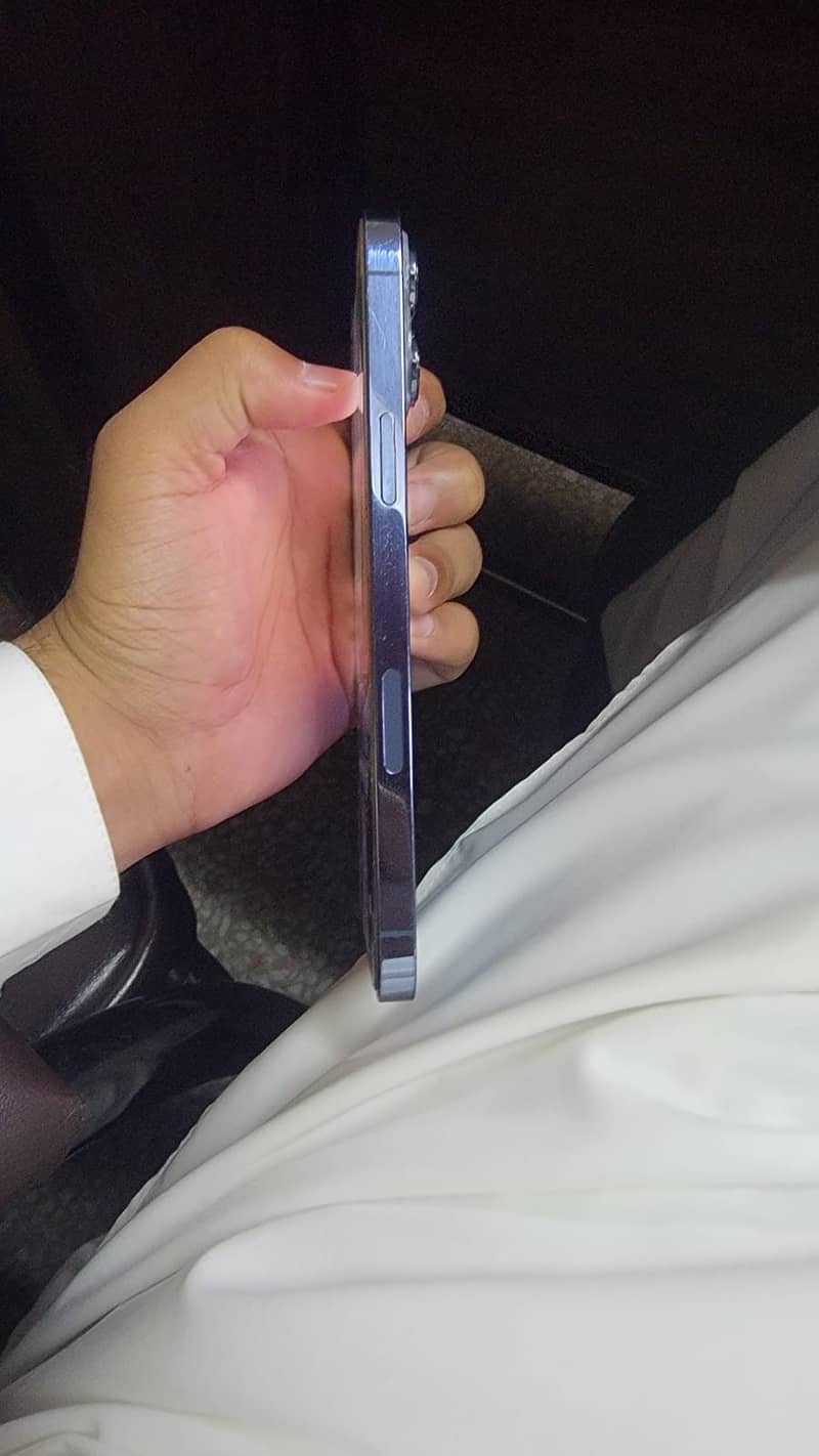 Apple iPhone 13 Pro Max 5