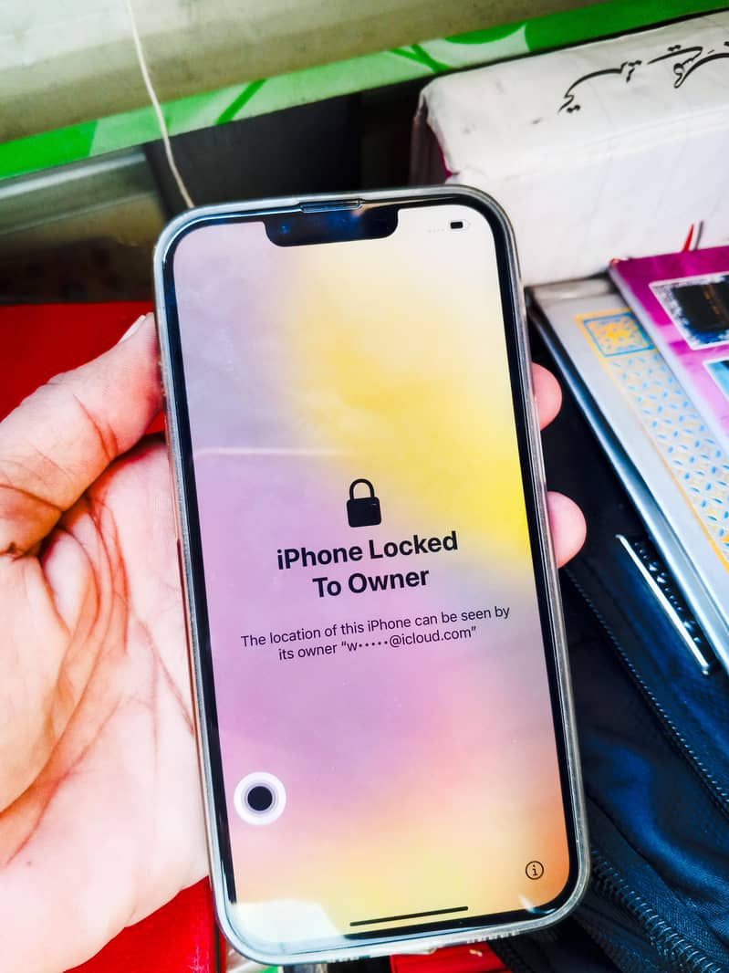 Apple iPhone 13 11