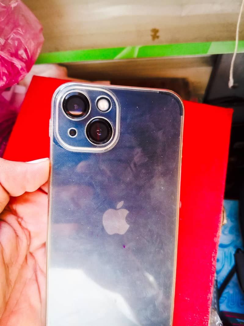 Apple iPhone 13 12