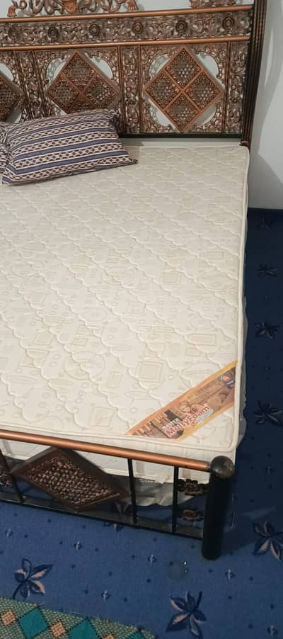 Bed And mettress