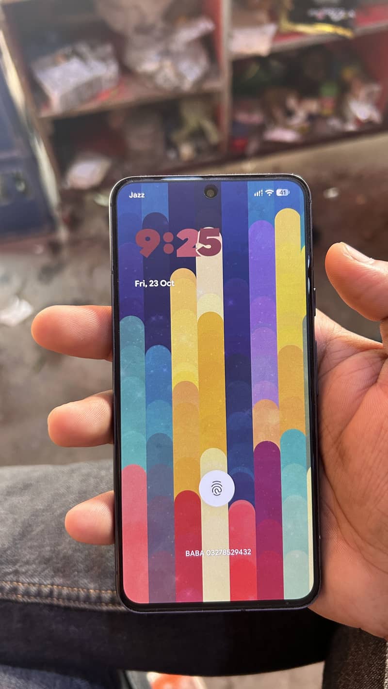 Google Pixel 8 4