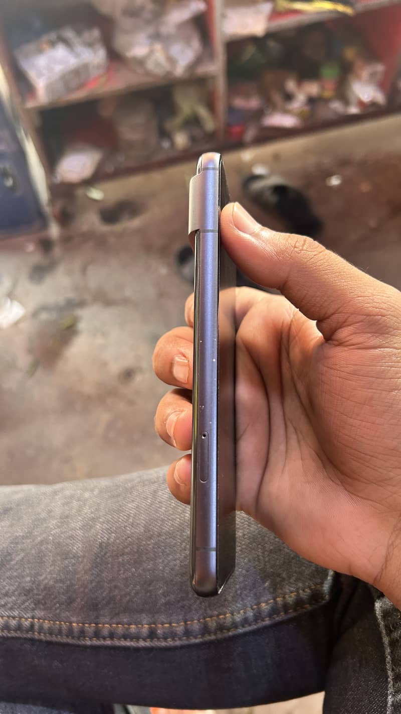Google Pixel 8 5