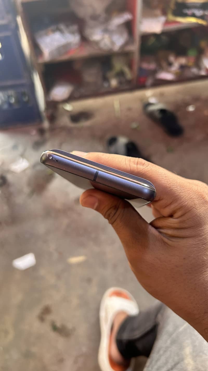 Google Pixel 8 7