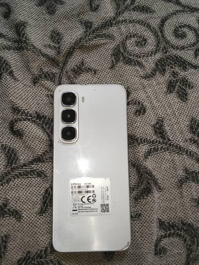 Infinix Hot 60i with box 6+6/128
