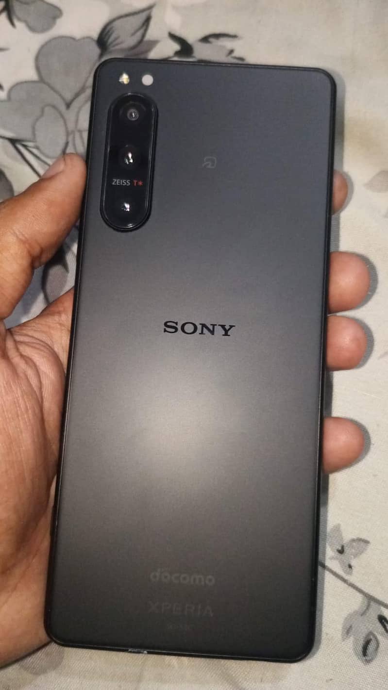 Sony 5 mark 4 0