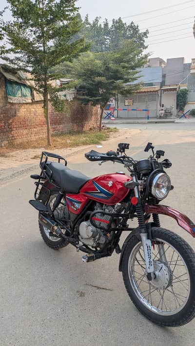 Suzuki GS 150