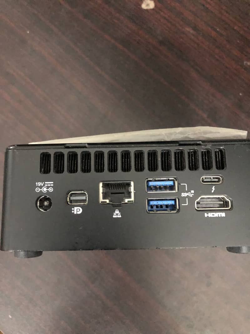 Intel NUC mini PC 3